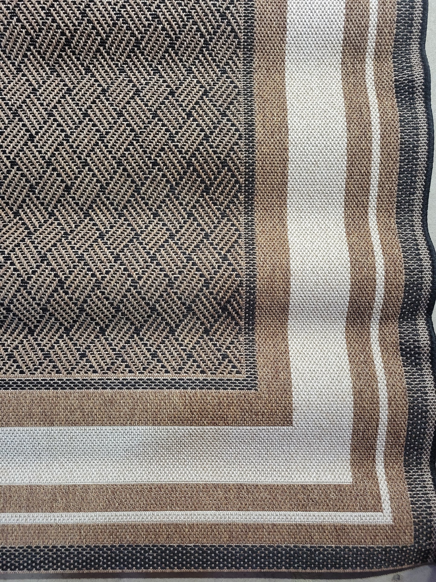 Ravena ID/OD Rug 8x10