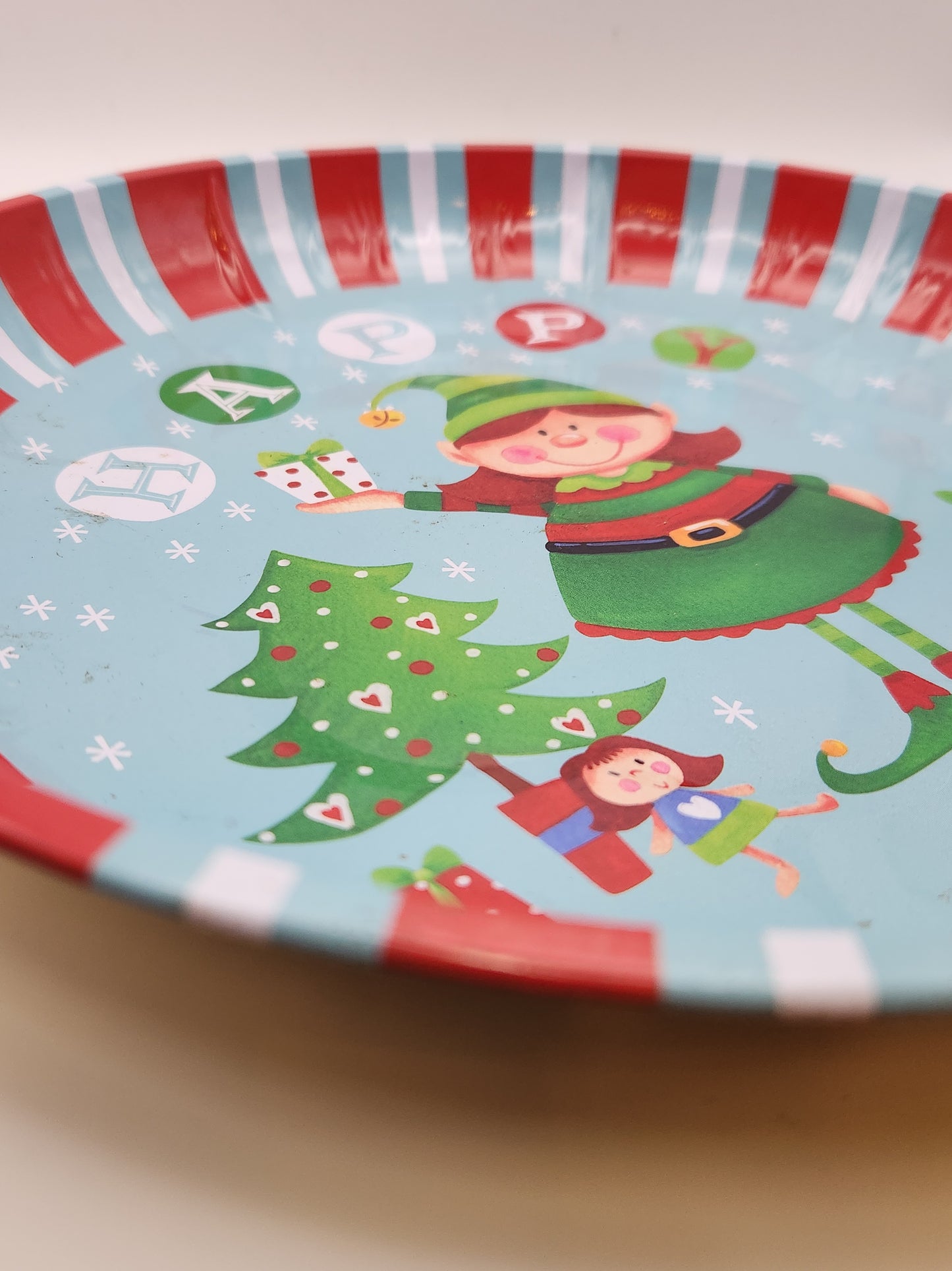 🎅 Festive Fun Christmas Plates - Santa & Elf Designs