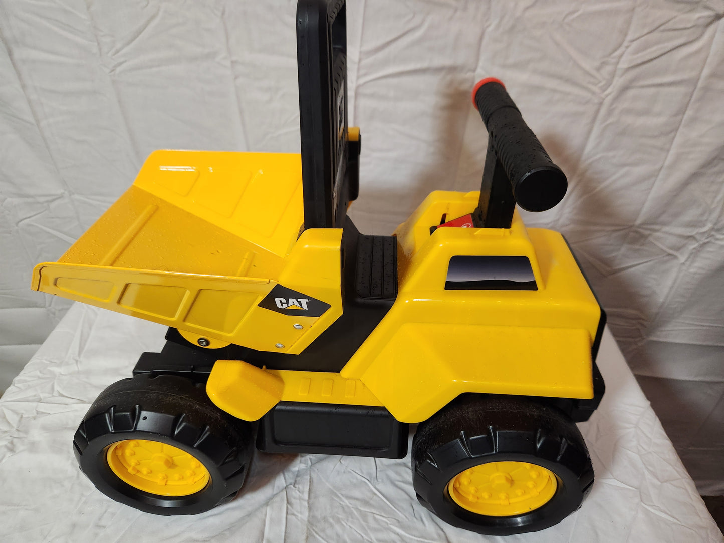 🏗️ CAT Yellow Push & Ride-On Construction Toy - Bulldozer/Loader Style! 🚧